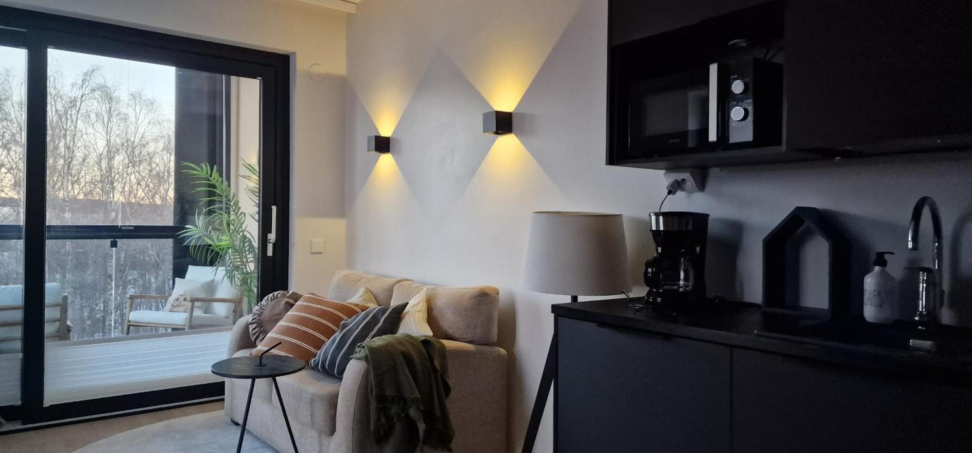 Modern Near Tampereen Messukeskus, With Own Private And Free Parking Apartment *