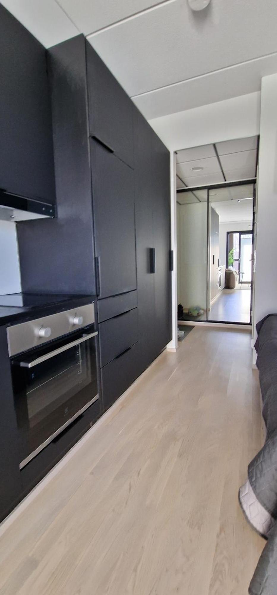 Modern Near Tampereen Messukeskus, With Own Private And Free Parking Apartment Tampere